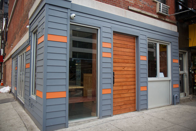 The exterior of Snack EOS