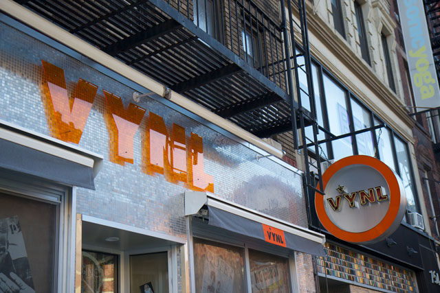 The signage at the incoming Vynl extension